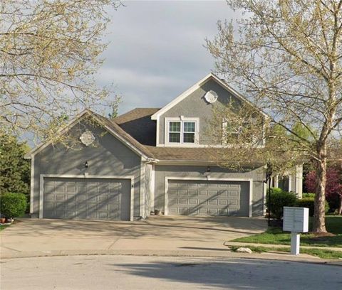 Photo of 7317 SILVERHEEL Street, Shawnee, KS 66227 (MLS # 2617910)