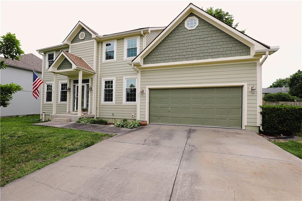 223 W Colleen Court