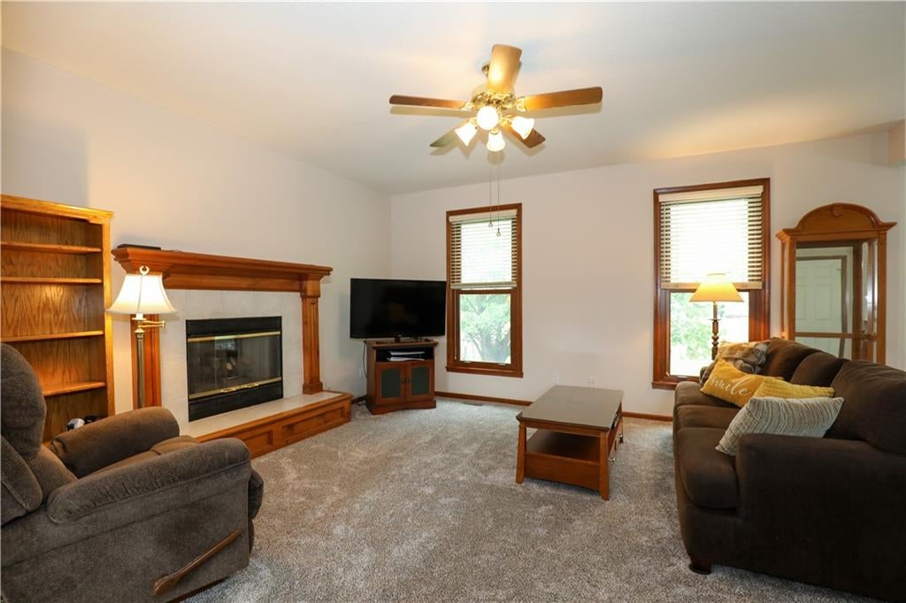 223 W Colleen Court