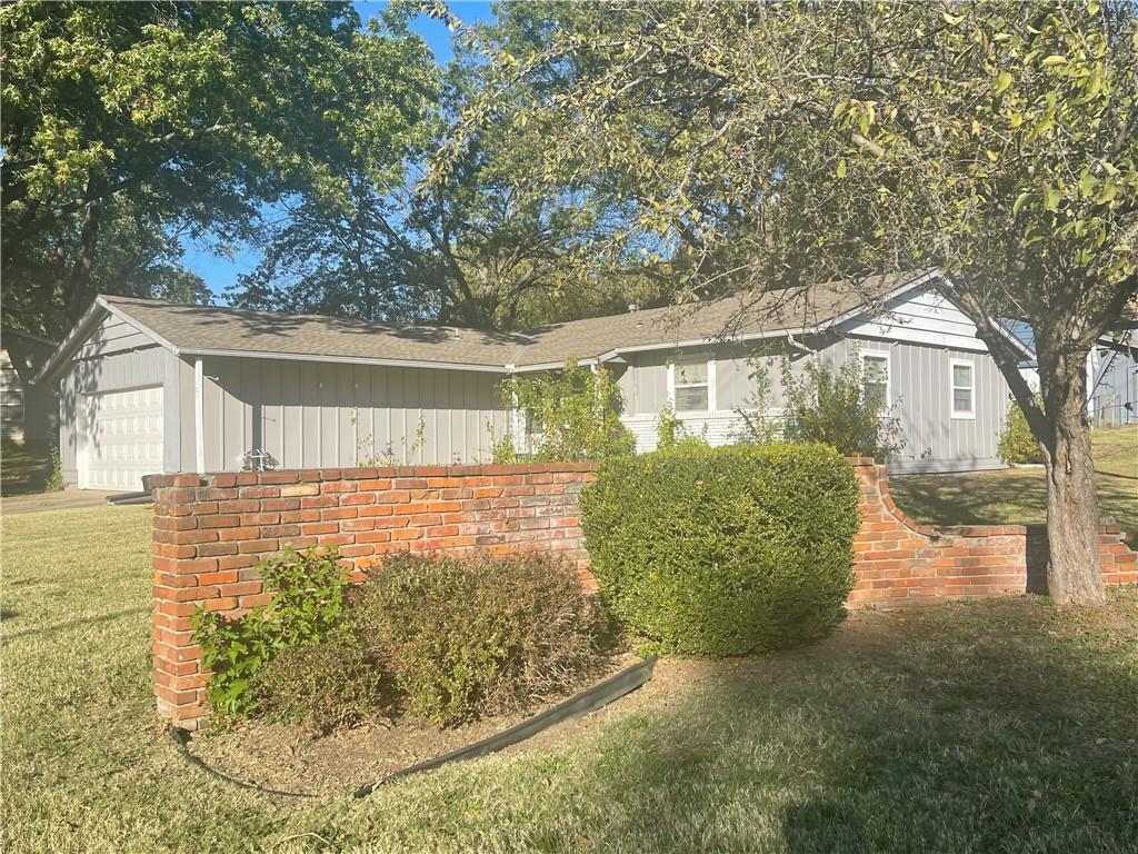 101 HAWTHORNE Drive