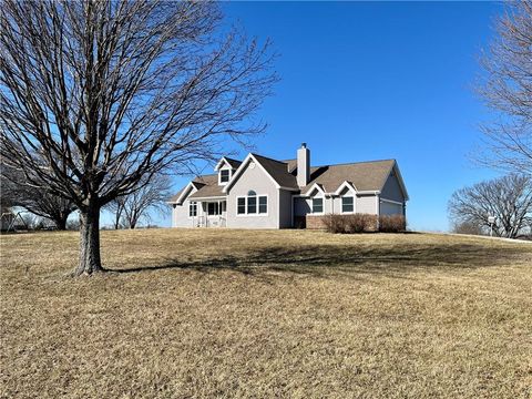 29300 Victory Road, Paola, KS 66071 - #: 2524087
