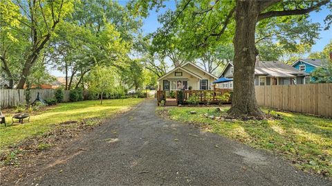 Photo of 7514 Harrison Street, Kansas City, MO 64131 (MLS # 2579470)