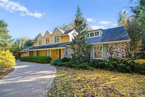 3125 Tomahawk Road Mission Hills KS 66208