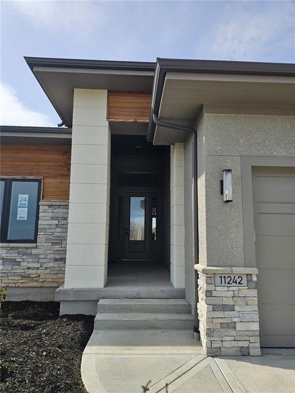 11242 S Sunray Drive