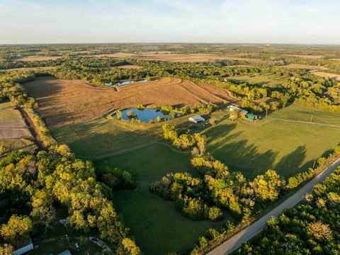 Photo of 6524 SE 101st Street, Berryton, KS 66409 (MLS # 2616268)