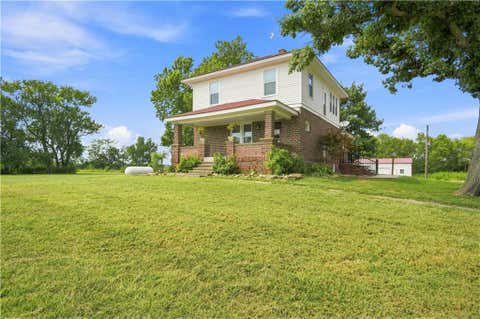 Photo of 2407 Osborne Terrace, Ottawa, KS 66067 (MLS # 2636711)