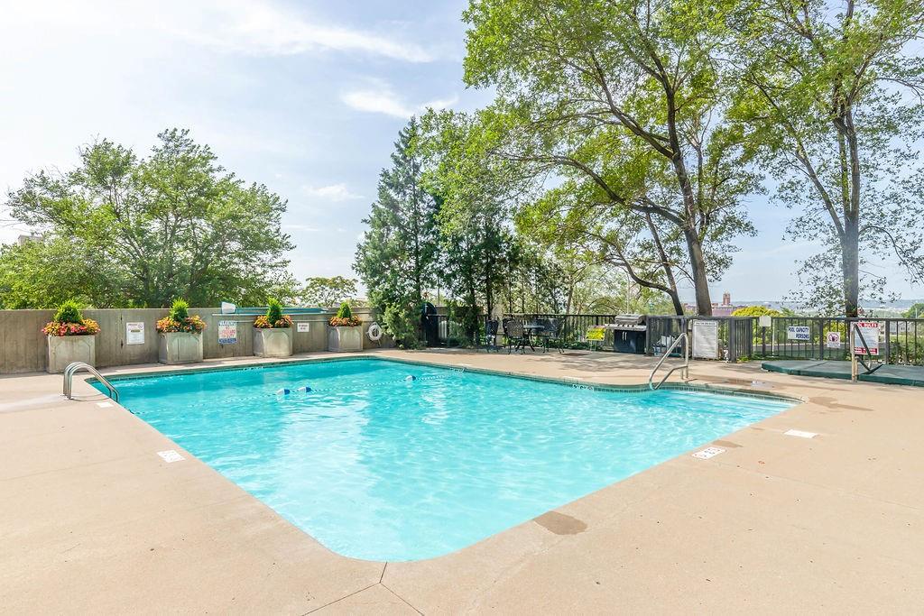 600 Admiral Boulevard 1205