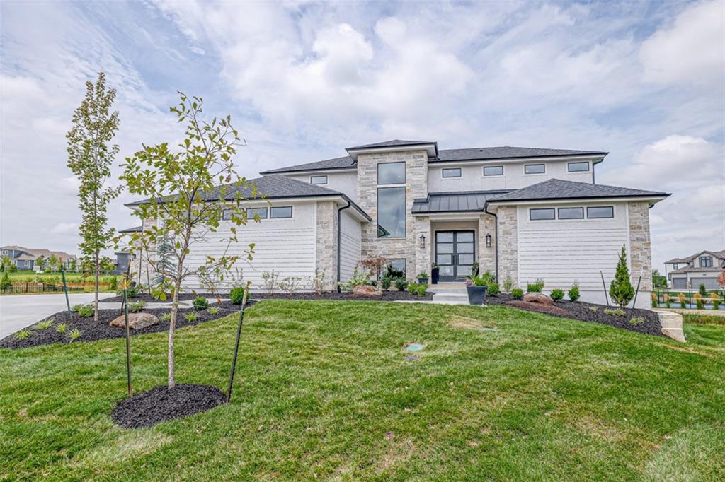17108 Oakmont Street