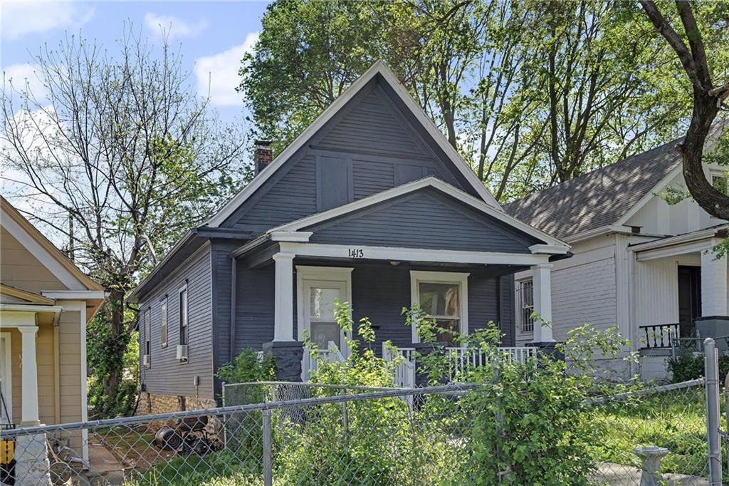 1413 Denver Avenue