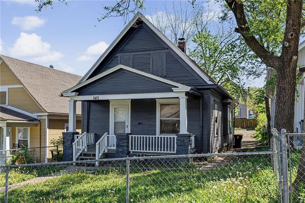 1413 Denver Avenue