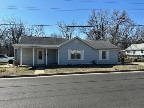 MLS: 2530957