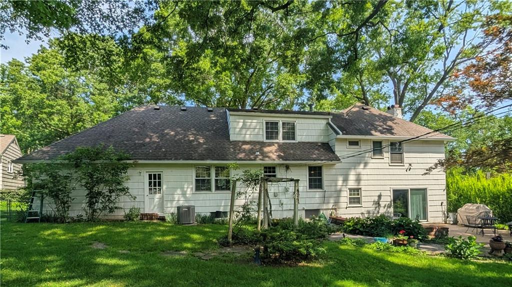Photo of 8129 Dearborn Drive, Prairie Village, KS 66208 (MLS # 2623339)