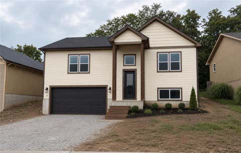 Photo of 2032 W Springs Way, Excelsior Springs, MO 64024 (MLS # 2629095)