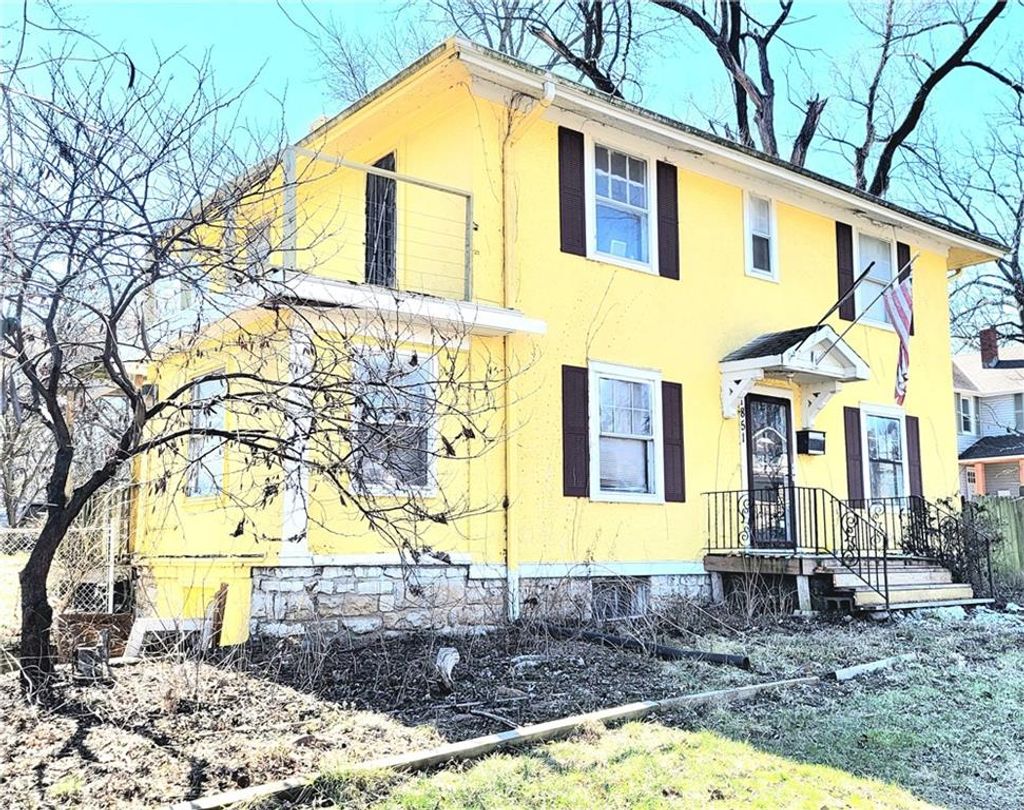 Photo of 1851 E 85th Street, Kansas City, MO 64132 (MLS # 2608690)