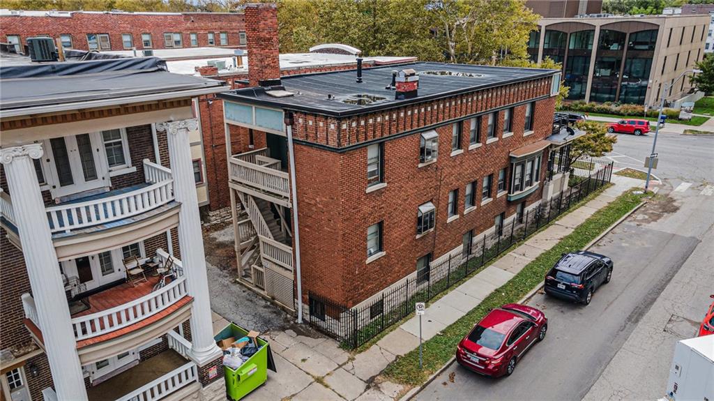 220 W Armour Boulevard