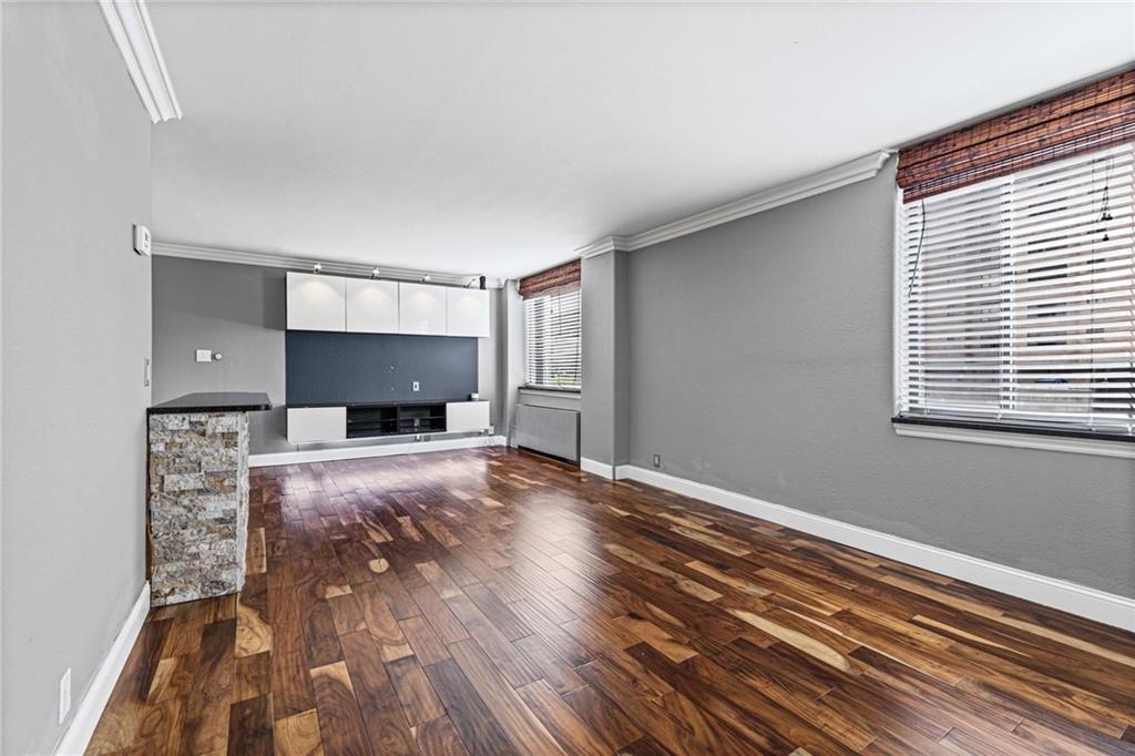 700 E 8th St Street 4E