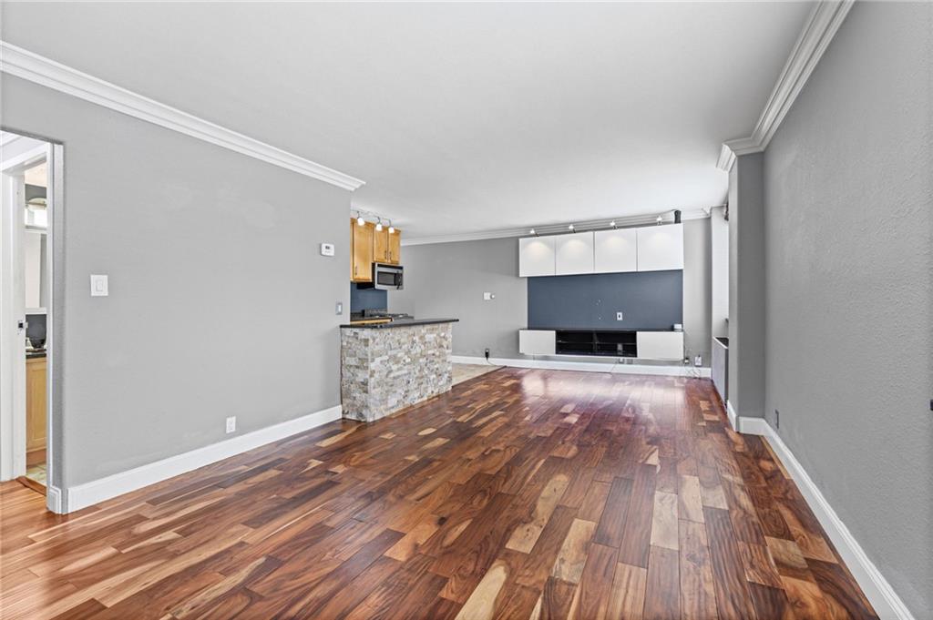 700 E 8th St Street 4E