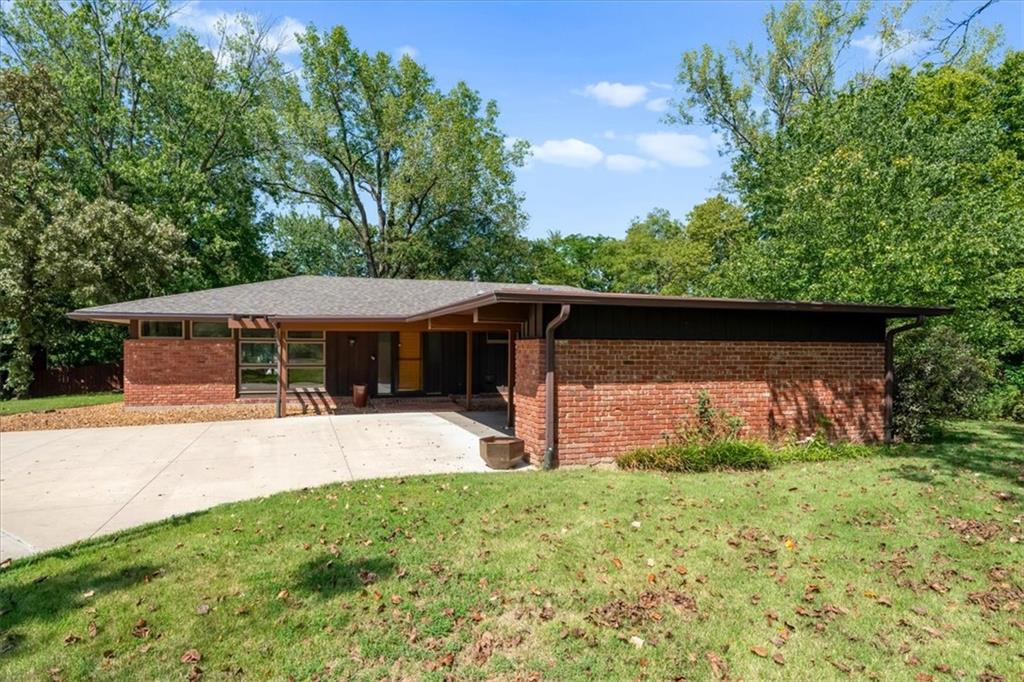 2404 Orchard Lane