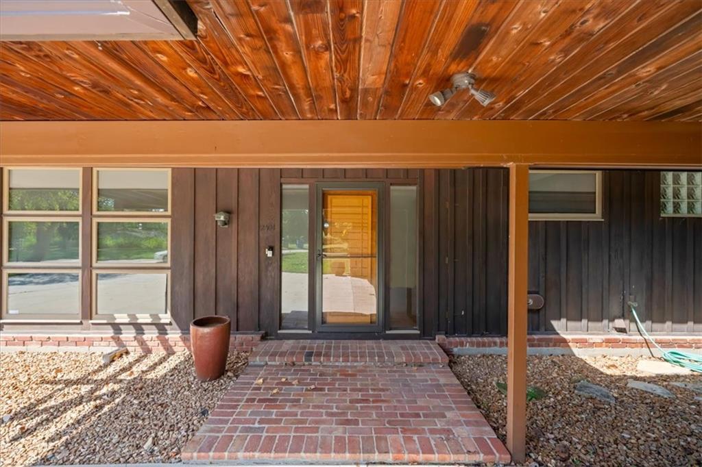 2404 Orchard Lane