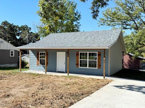 904 S Kirkpatrick Street El Dorado Springs MO 64744