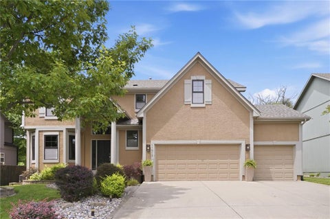 Photo of 11813 W 138th Street, Overland Park, KS 66221 (MLS # 2642691)
