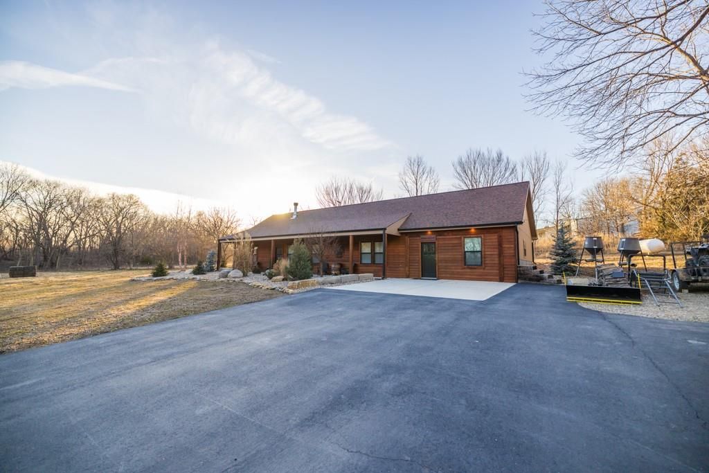 Photo of 25733 Dempsey Road, McLouth, KS 66054 (MLS # 2598584)