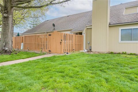 12105 Charlotte Street, Kansas City, MO 64146 - #: 2524714