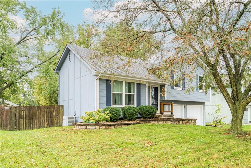 8911 NE 74th Street