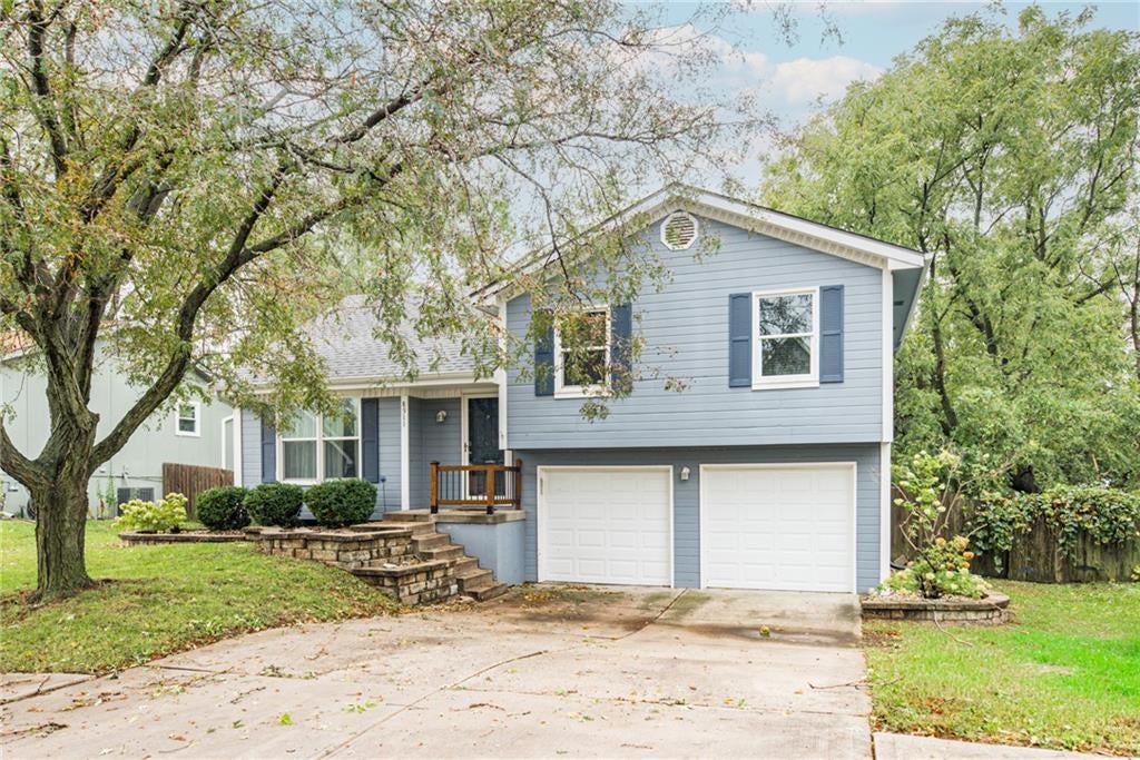 8911 NE 74th Street