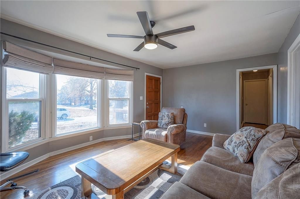 Photo of 6104 E 136th Street, Grandview, MO 64030 (MLS # 2591708)