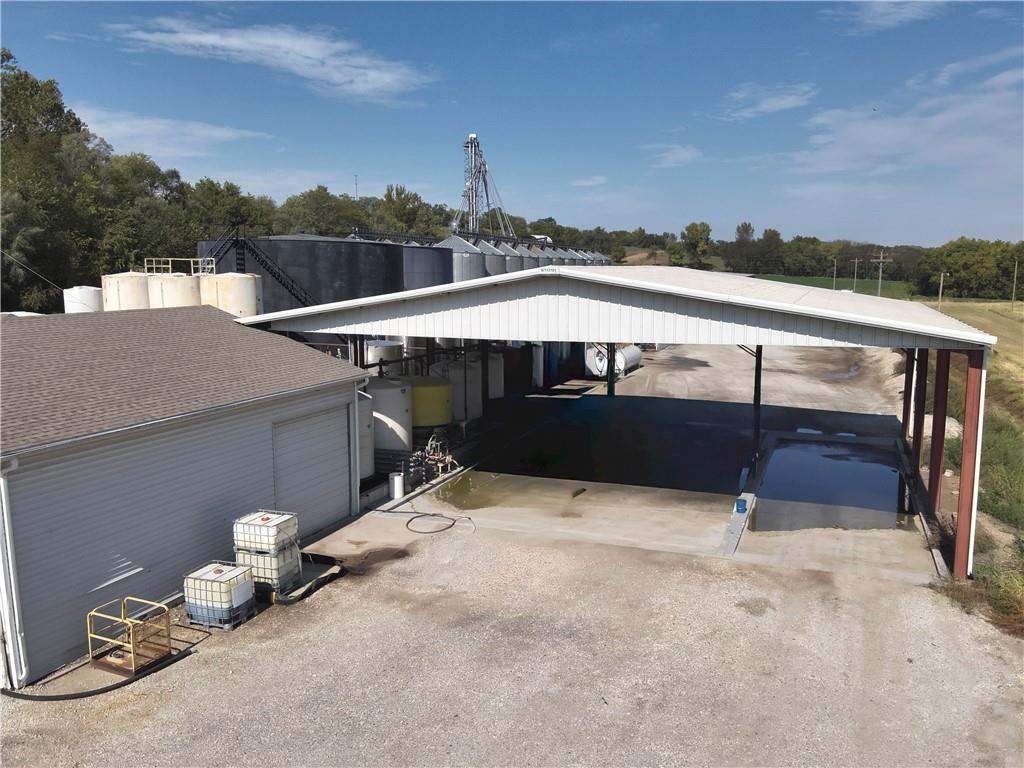 105 E US Highway 136 Highway