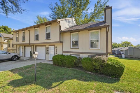 Photo of 5759 N Anita Avenue, Kansas City, MO 64151 (MLS # 2643263)