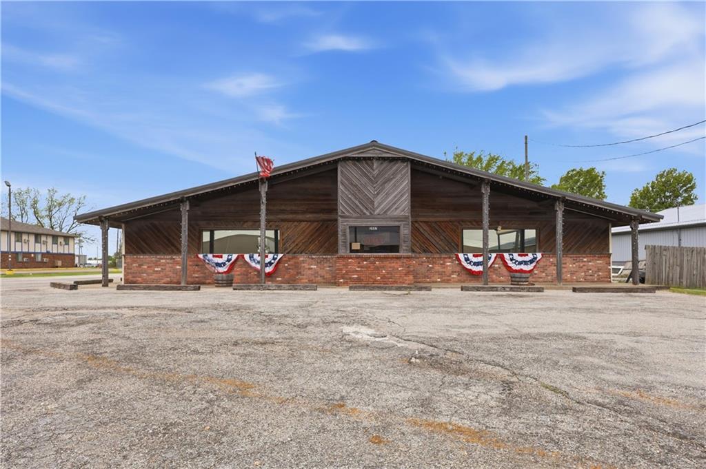 Photo 1 of 33 — 2447 Military Avenue, Baxter Springs, KS 66713