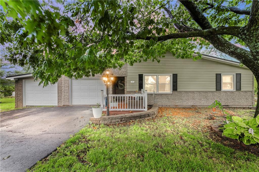 Maysville, Missouri 64469, United States, 2 Bedrooms Bedrooms, ,1 BathroomBathrooms,Residential,Active,173849