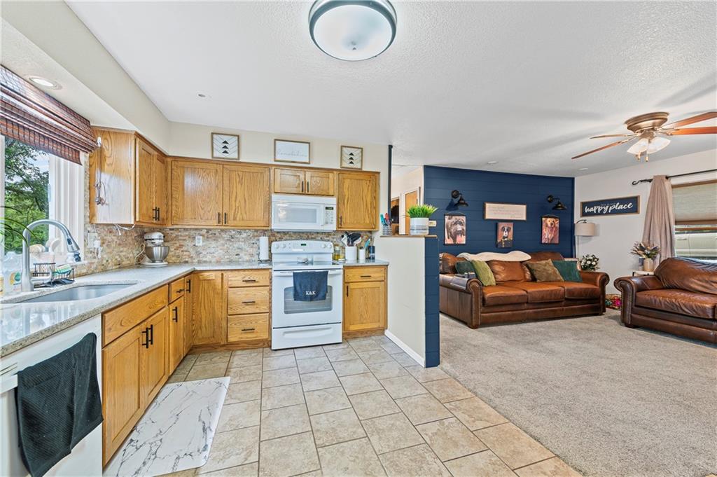 Maysville, Missouri 64469, United States, 2 Bedrooms Bedrooms, ,1 BathroomBathrooms,Residential,Active,173849