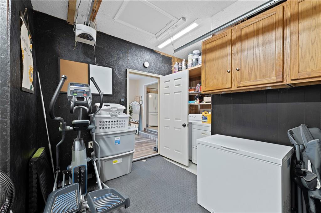 Maysville, Missouri 64469, United States, 2 Bedrooms Bedrooms, ,1 BathroomBathrooms,Residential,Active,173849