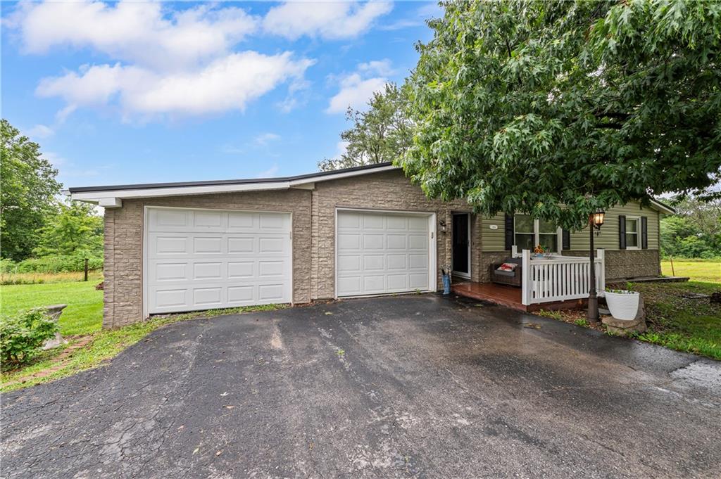 Maysville, Missouri 64469, United States, 2 Bedrooms Bedrooms, ,1 BathroomBathrooms,Residential,Active,173849