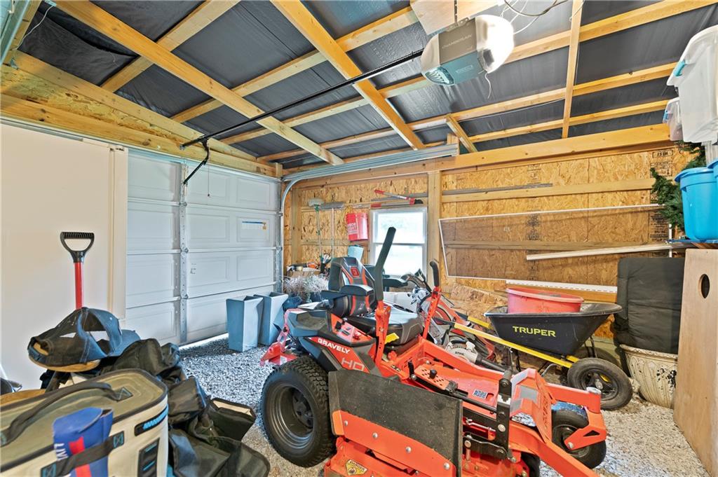 Maysville, Missouri 64469, United States, 2 Bedrooms Bedrooms, ,1 BathroomBathrooms,Residential,Active,173849