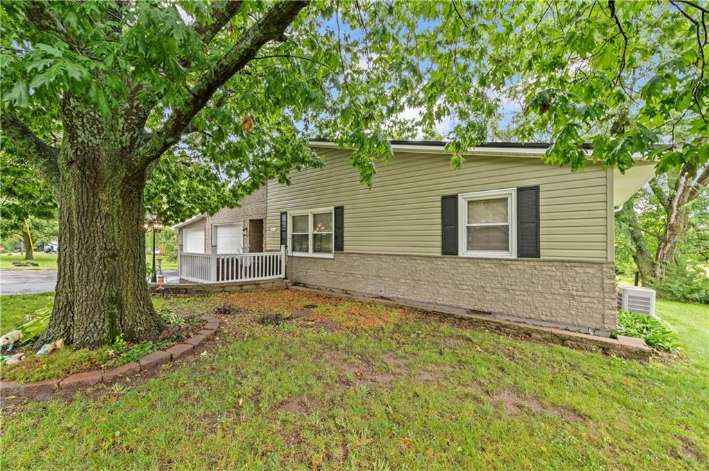 Maysville, Missouri 64469, United States, 2 Bedrooms Bedrooms, ,1 BathroomBathrooms,Residential,Active,173849