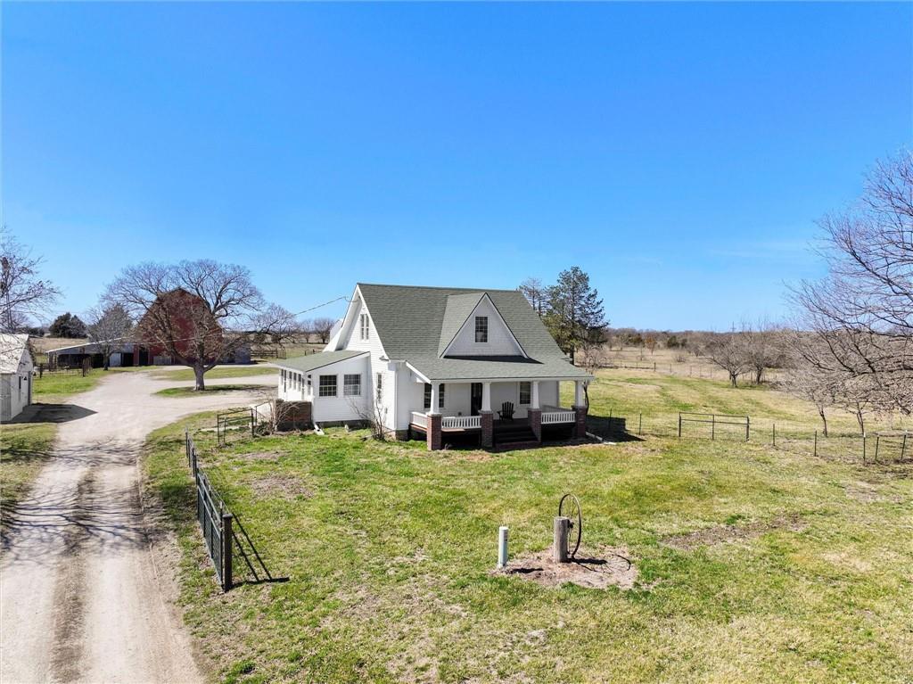 137 E 1400th Road