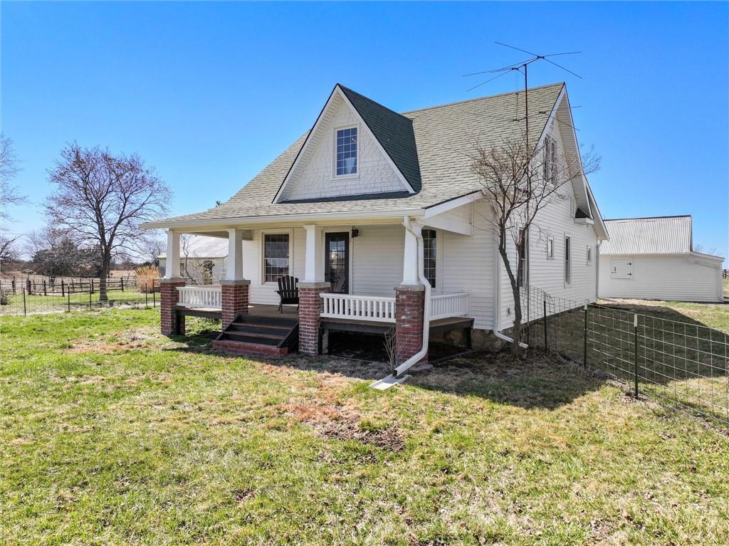 137 E 1400th Road