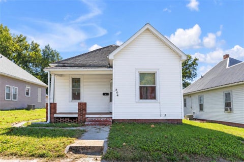 Photo of 804 Mason Avenue, St Joseph, MO 64504 (MLS # 2647463)