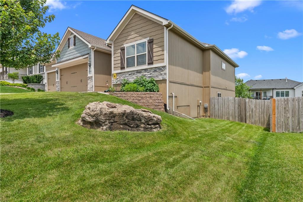 204 E Woodland Avenue