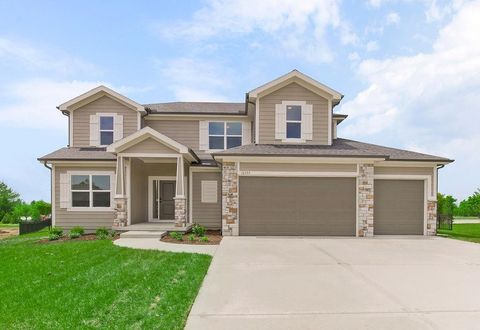 Photo of 16563 W 166th Court, Olathe, KS 66062 (MLS # 2583387)