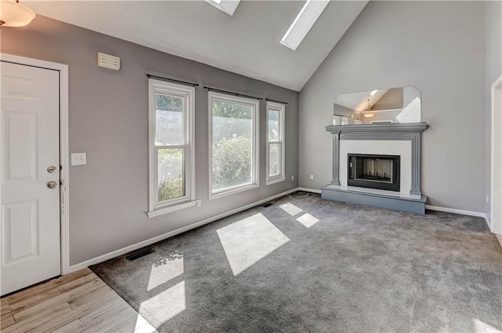 Photo of 820 Black Oak Drive, Liberty, MO 64068 (MLS # 2579580)