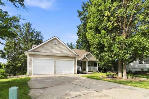 Photo of 16915 E 41st Terrace S, Independence, MO 64055 (MLS # 2636815)