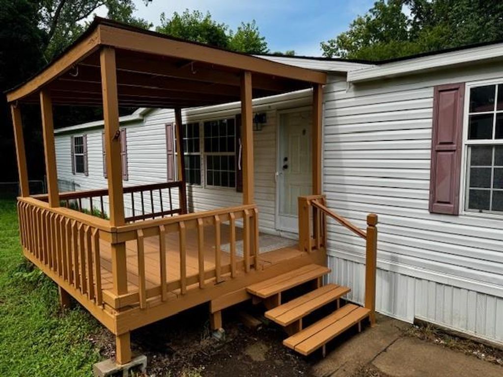 Photo of 1103 Pier Street, Liberty, MO 64068 (MLS # 2584335)