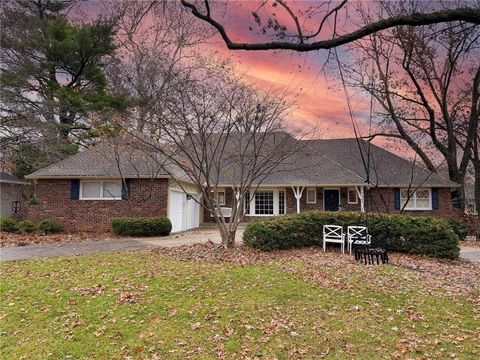 7905 Fontana Street Prairie Village KS 66208