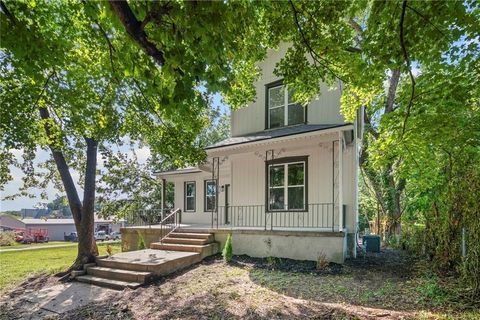 419 Linn Street Leavenworth KS 66048