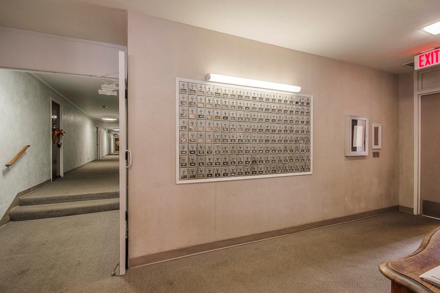 333 W Meyer Boulevard 208